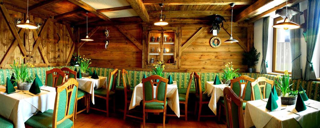 Villanders Pension Gasser Restaurant Stube-1